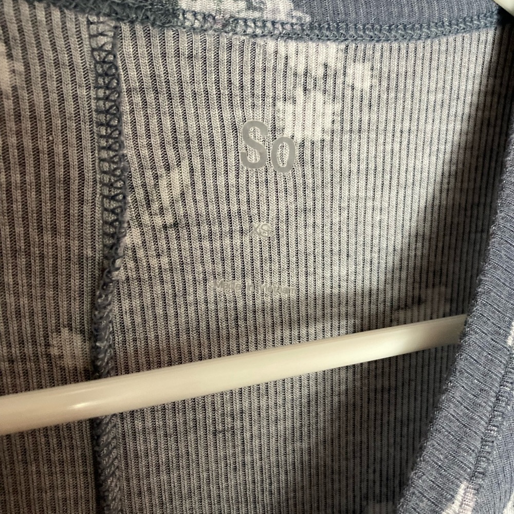 Floral Ribbed Long Sleeve - Picture 2 of 4
